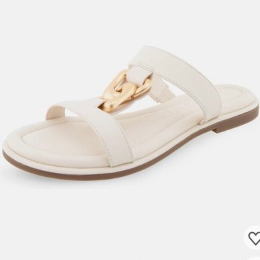 AEROSOLES Geraldine eggnog slide